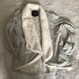 Jack size S open front top gray with gold thread